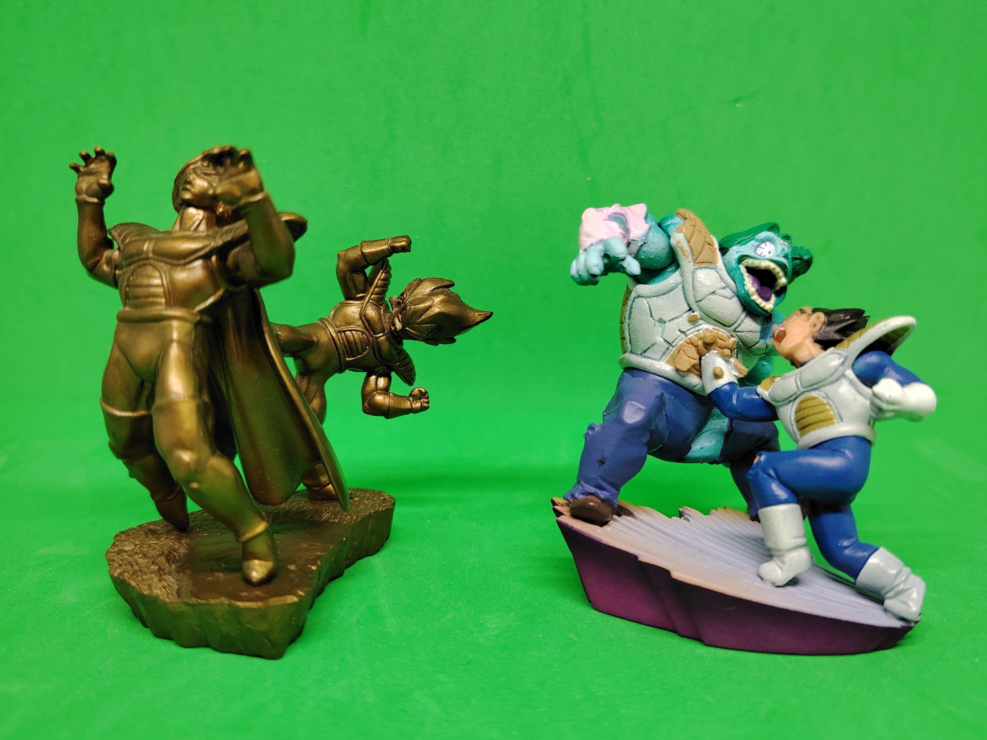 Set of 2 Dragon Ball Z Capsule Neo MegaHouse Vegeta vs Zarbon gashapons color and bronze versions